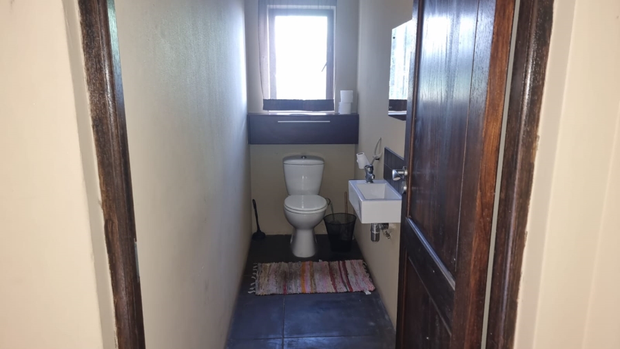 6 Bedroom Property for Sale in Merryhill Eastern Cape